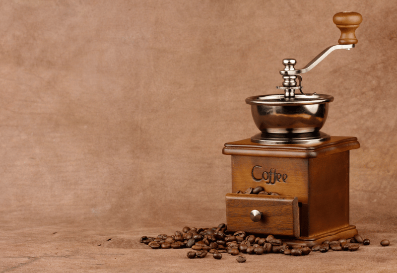 コーヒーミル手動タイプの魅力とおすすめ商品！コーヒー好きには必見です